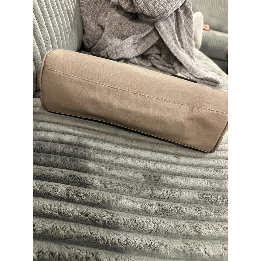 Moschino barrel tube